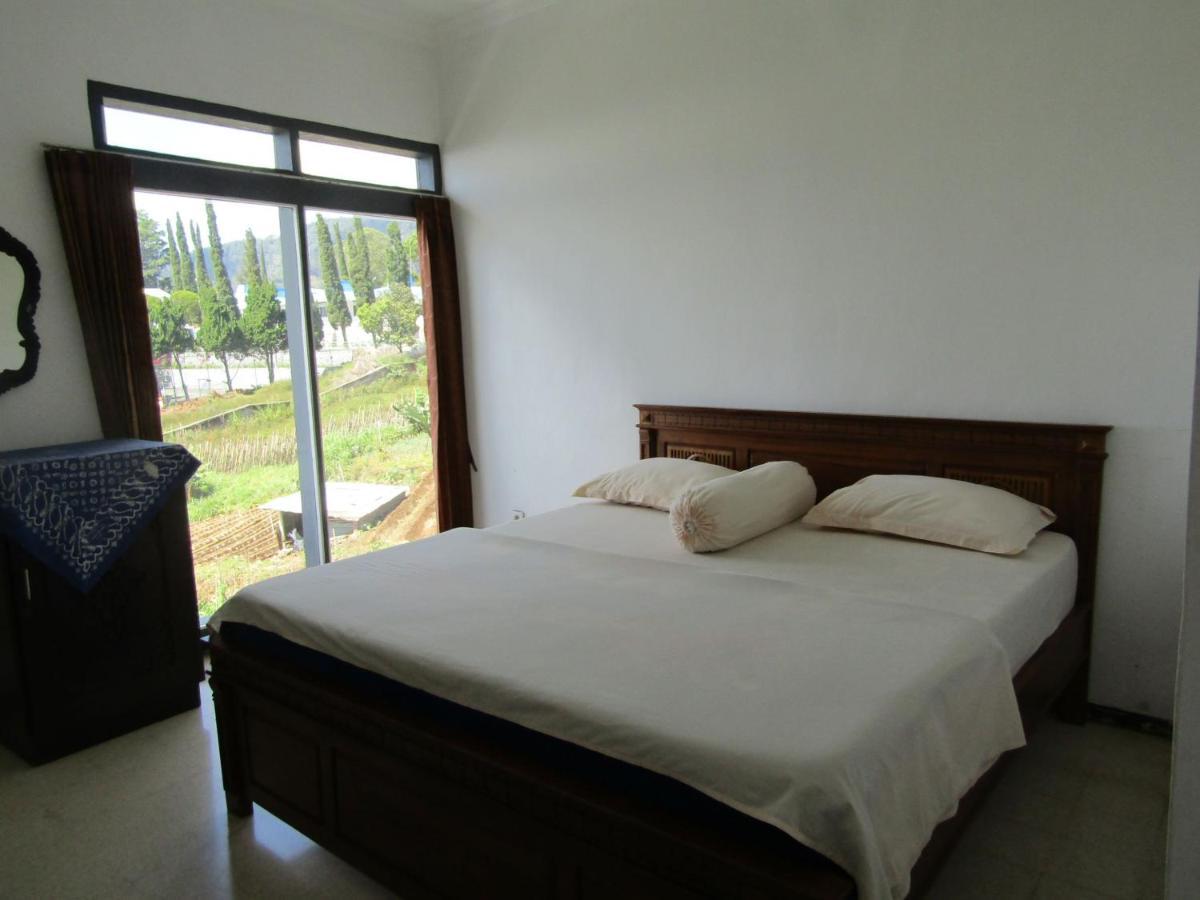 Hotel Pantes Sarangan Εξωτερικό φωτογραφία