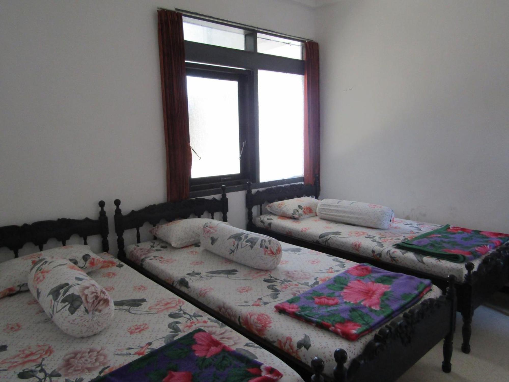 Hotel Pantes Sarangan Εξωτερικό φωτογραφία